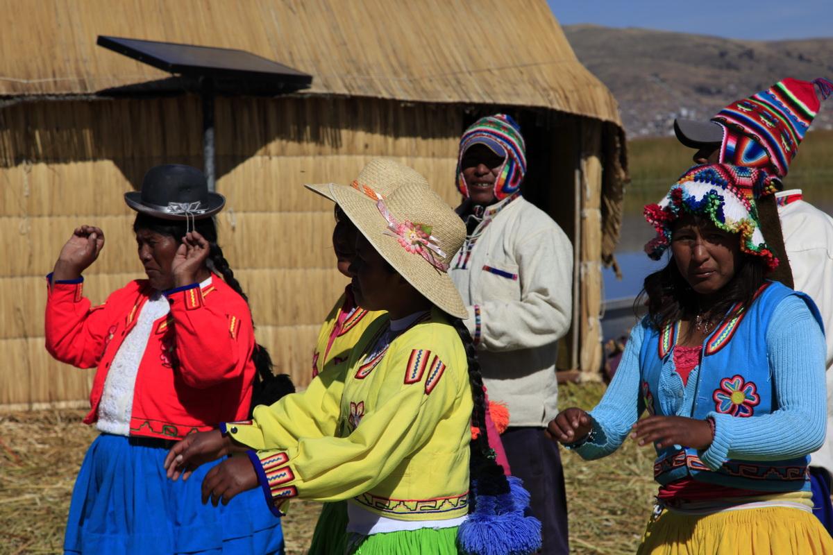 Быт в южной америке. Индейцы аймара. Аймара народ Южной Америки. Племя аймара в Южной Америке. Индейцы аймара в Боливии.