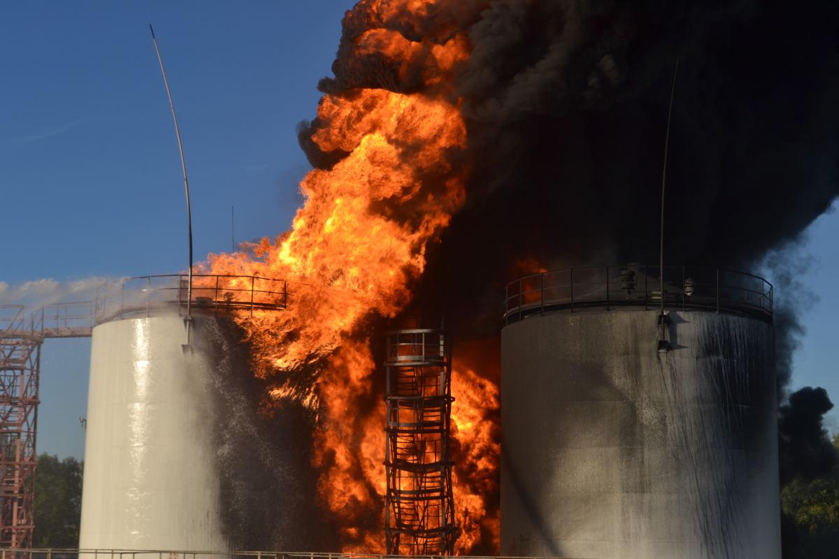 Нефтебаза в орле взрыв сегодня